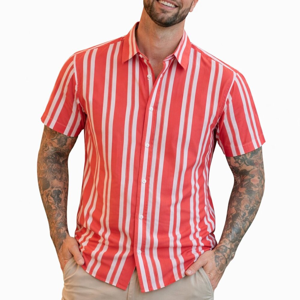 Men's Medium Pink Button Down Short Sleeve Vertical Striped Shirt